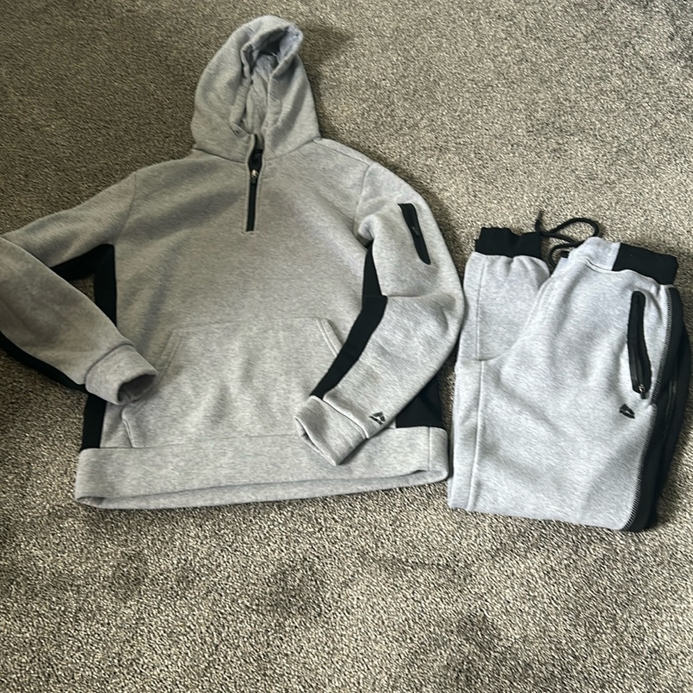 M mens RBX Xtrain jogger set… great condition